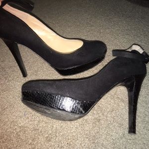 Black Guess Heels